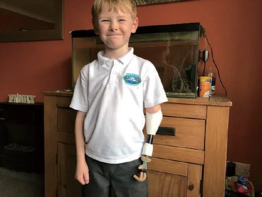 f2f73a33-cb40-48f2-9c76-a1b8ed41f5cc f2f73a33-cb40-48f2-9c76-a1b8ed41f5cc